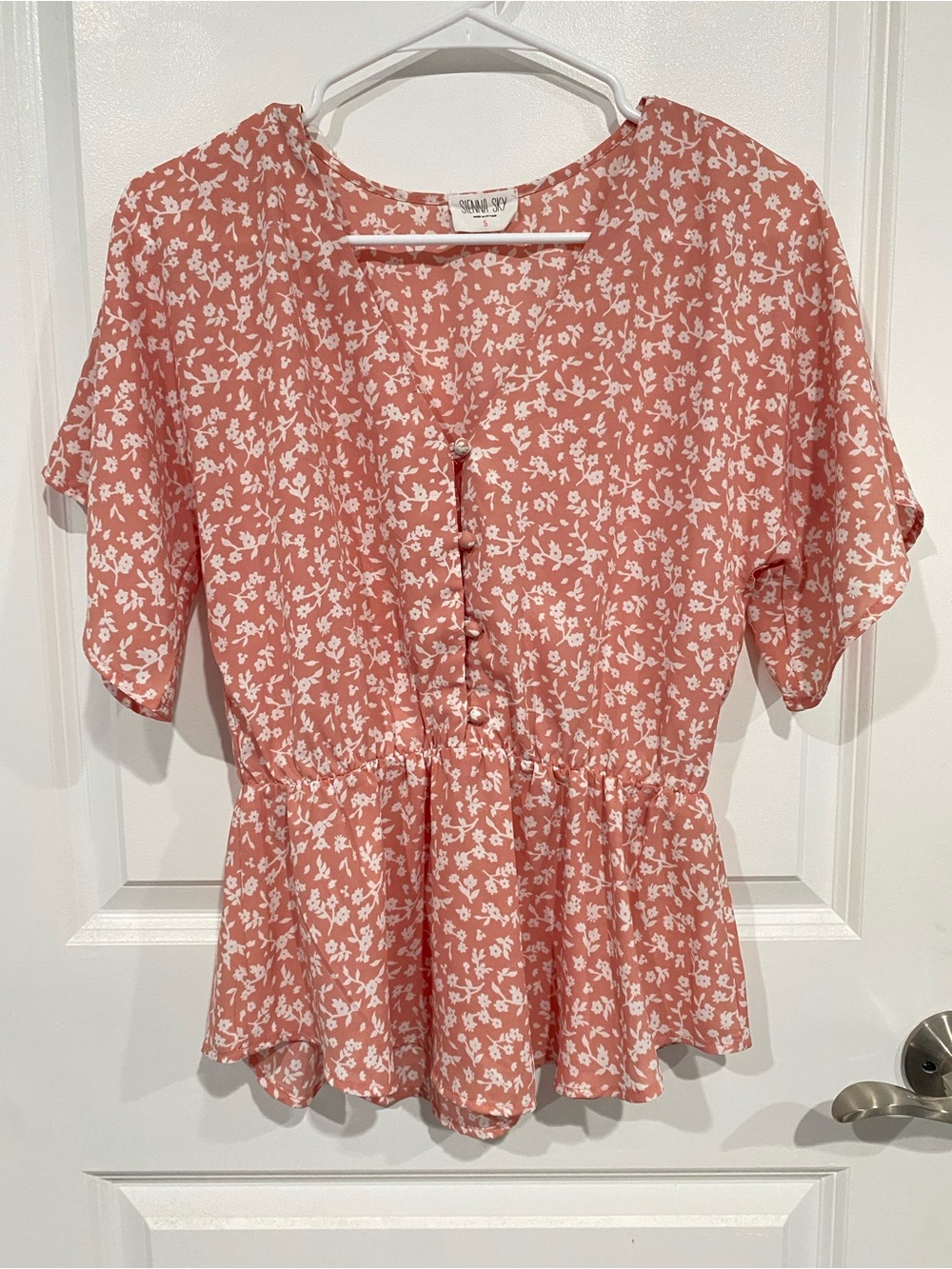 Sienna Sky Coral Pink Floral Button-Front Peplum Blouse